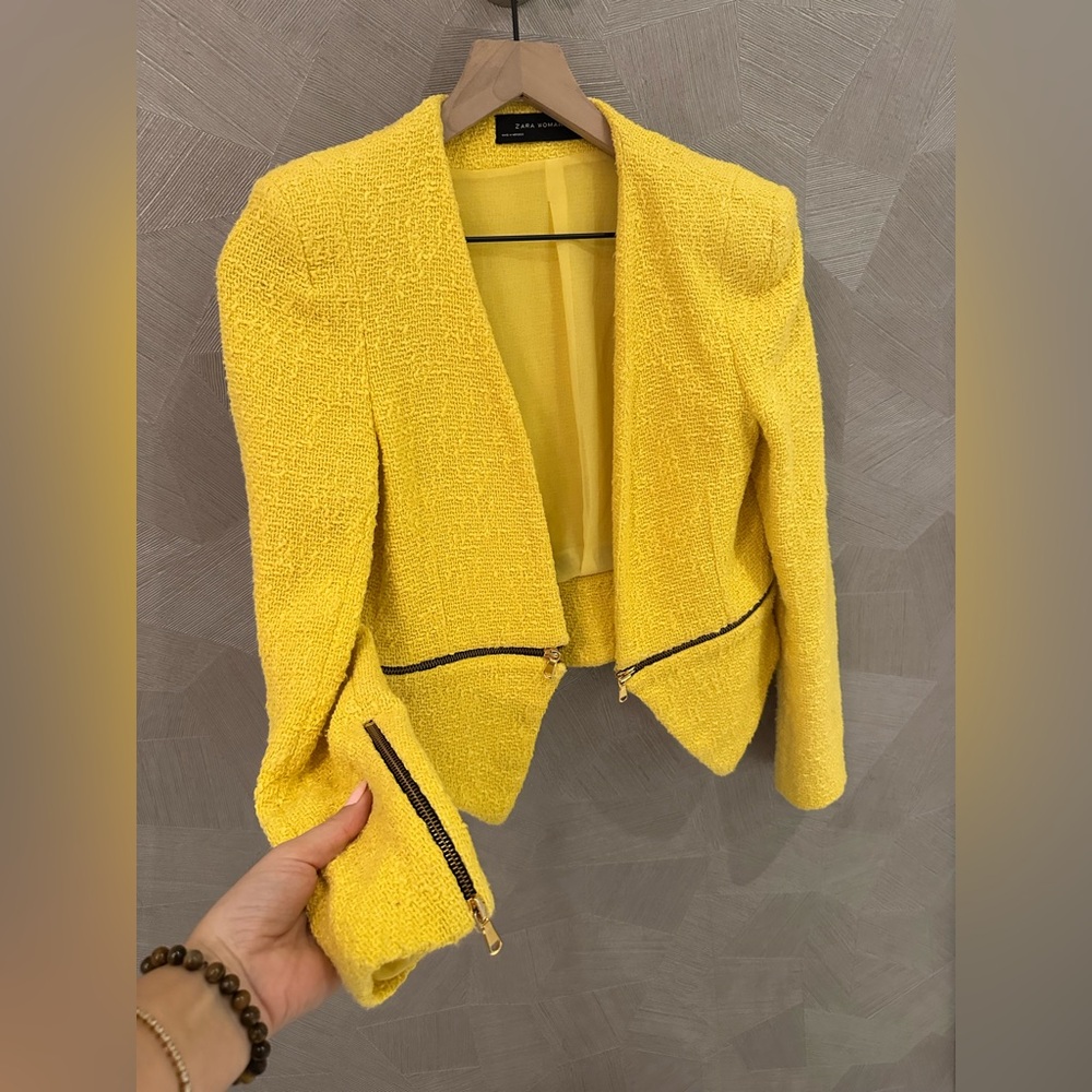 Zara Blazer
Size S - Picture 2 of 5
